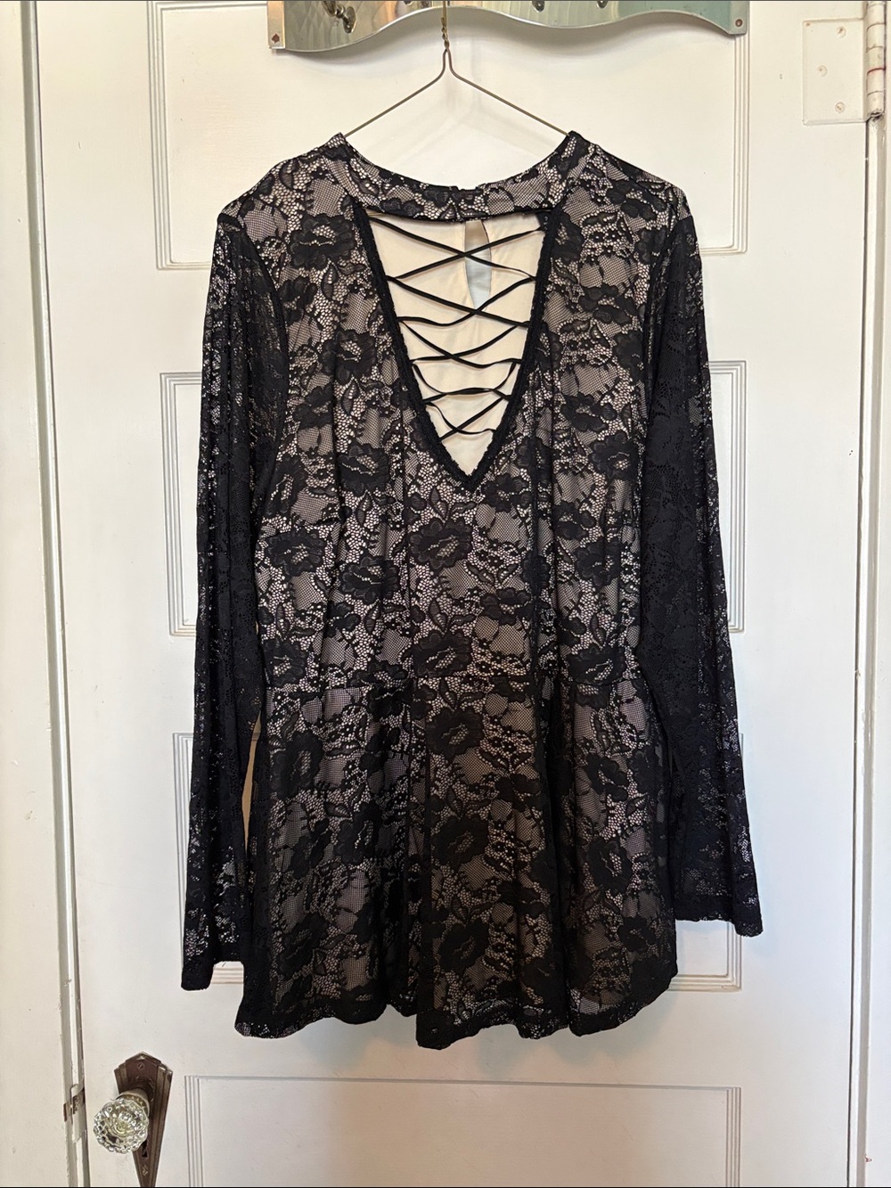 Torrid Black Lace Long-Sleeve V-Neck Blouse with Crisscross Detail Size 3